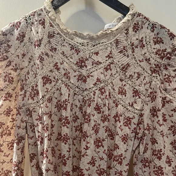 Doen Cream Maxi Dress with Burgundy Floral Print and Lace Trim - Picture 3 of 7